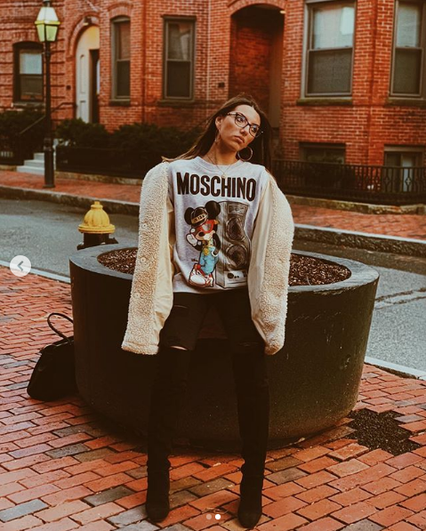 MUST HAVE: „Дизни“ дуксерот на Ања Ветерова!