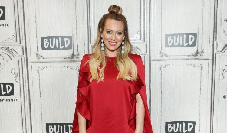 Доби бизарен подарок од своето момче, а сепак Hilary Duff е пресреќна!