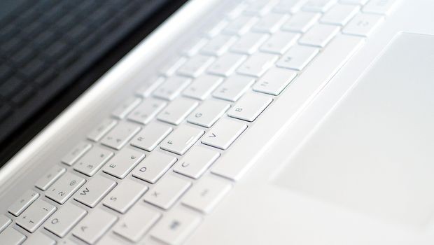 Не дозволувај да те прелажат: Продавачите го кријат овој податот за да купите полош компјутер