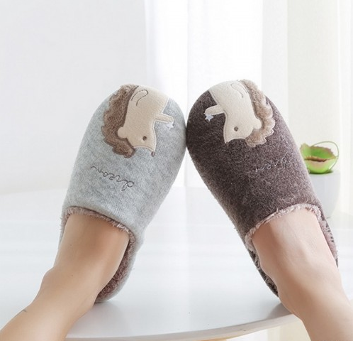 MUST HAVE: Топли собни чизмички кои треба да ги имате оваа зима