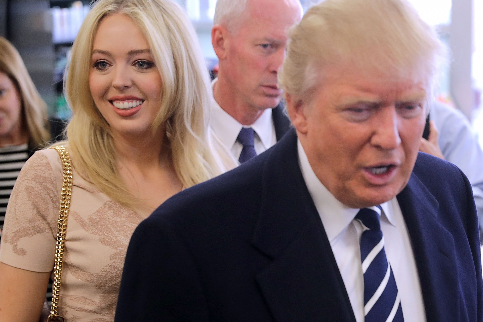 КОЛКУ МИЛИЈАРДИ ВЛОЖИЛ ВО НЕА: По блокадите на Фејсбук и Твитер-Трамп си направи своја социјална мрежа