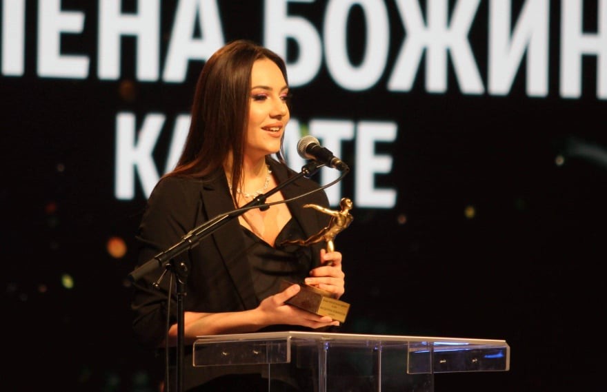 Преку дисциплината во спортот, научив да сум дисциплинирана и на училиште: Интервју со каратиската Магдалена Божиноска