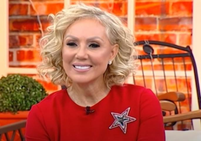 Чист хедонизам: Лепа Брена отпатува во Црна Гора, па покажа како ужива со Боба и Виктор