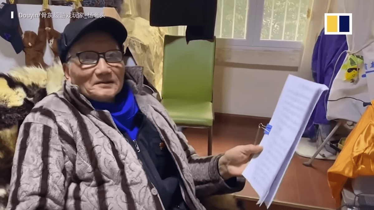 Дедо гејмер: Има 86 години и ги превртува игрите во буквална смисла на зборот