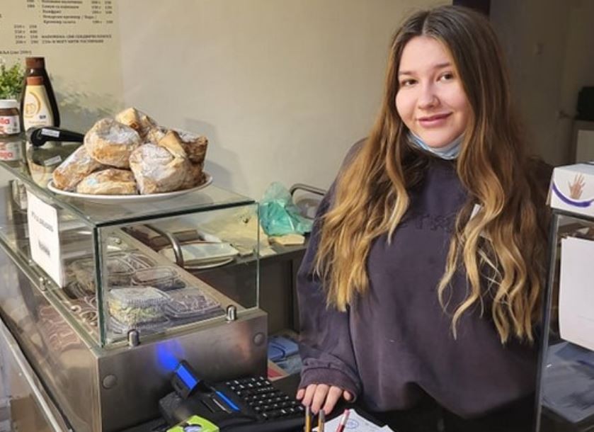 Анѓела има 18 години, свој ресторан и големо срце: „Денес дојде нашата прва трудница и доби комплетен ручек. Бесплатно“