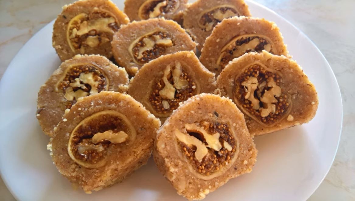 Свекрвино око: Десерт со смешен назив и вкус на кој нема да може да му одолеете