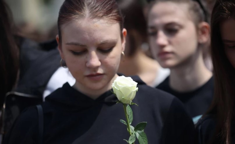 УПЛАШЕНИ мајки тврдат дека не знаат како ќе ги пратат децата на училиште: А што ако се повтори?