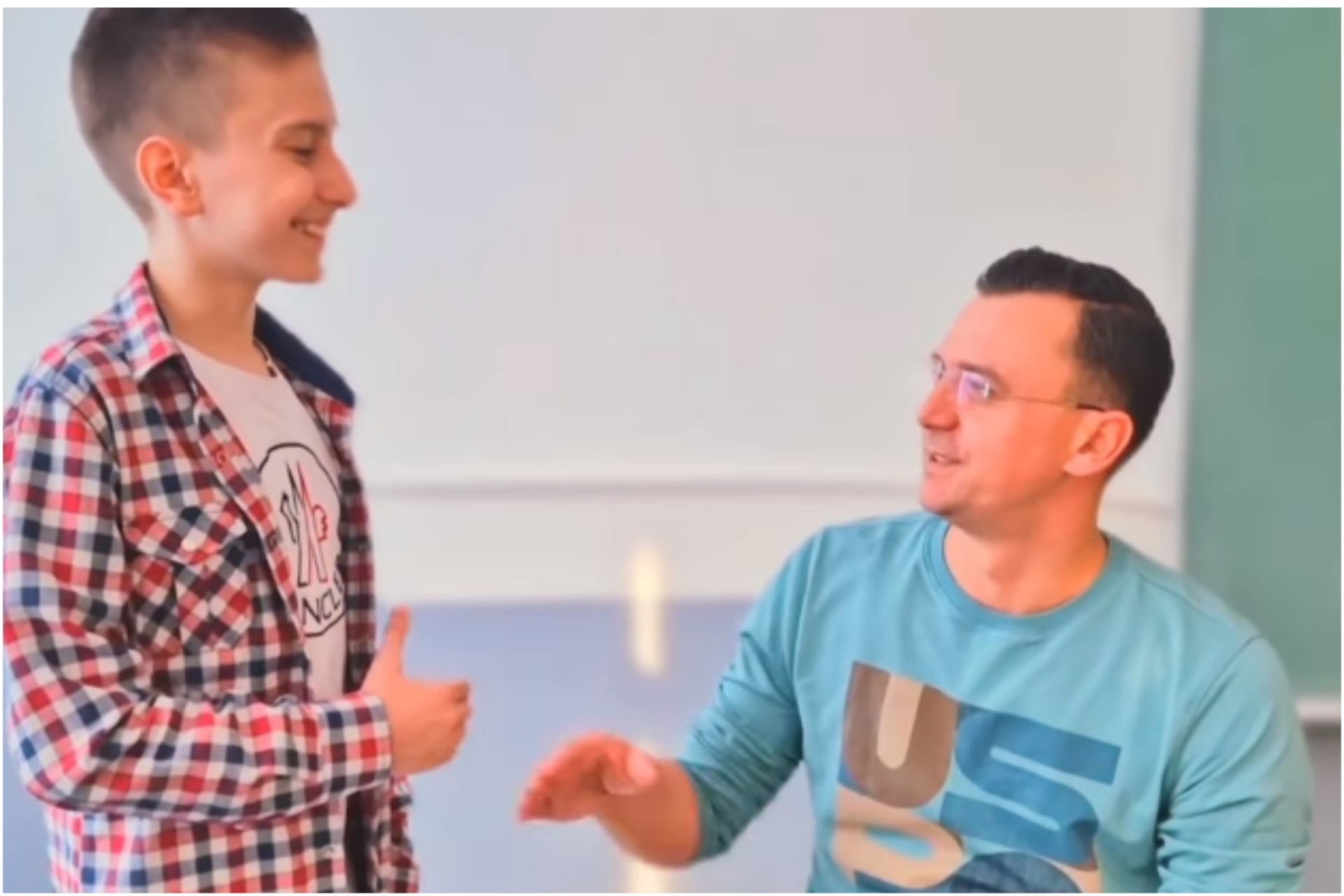 Емотивно: Малиот Ајдин од Сребреник (БиХ) ја испеа „Елено ќерко“ и ги собра сите симпатии (ВИДЕО)