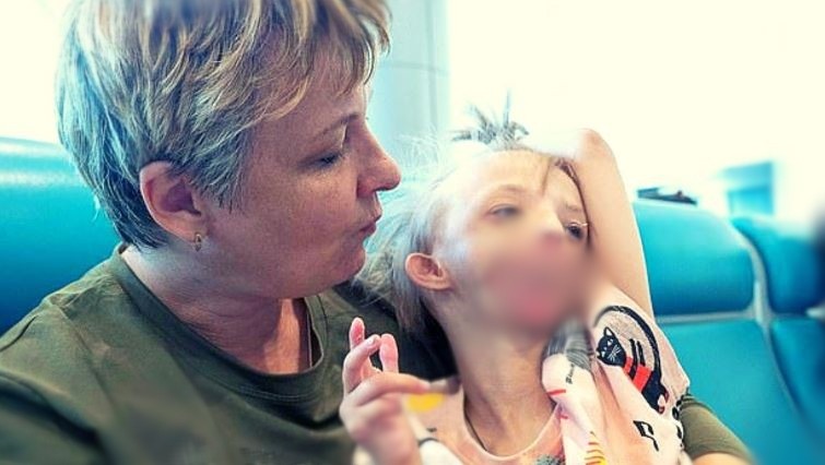 Мајка се онесвестила кога ја видела ќерка си во инкубатор: Ѝ рекле да ја остави во сиропиталиште, а еве каде е денес