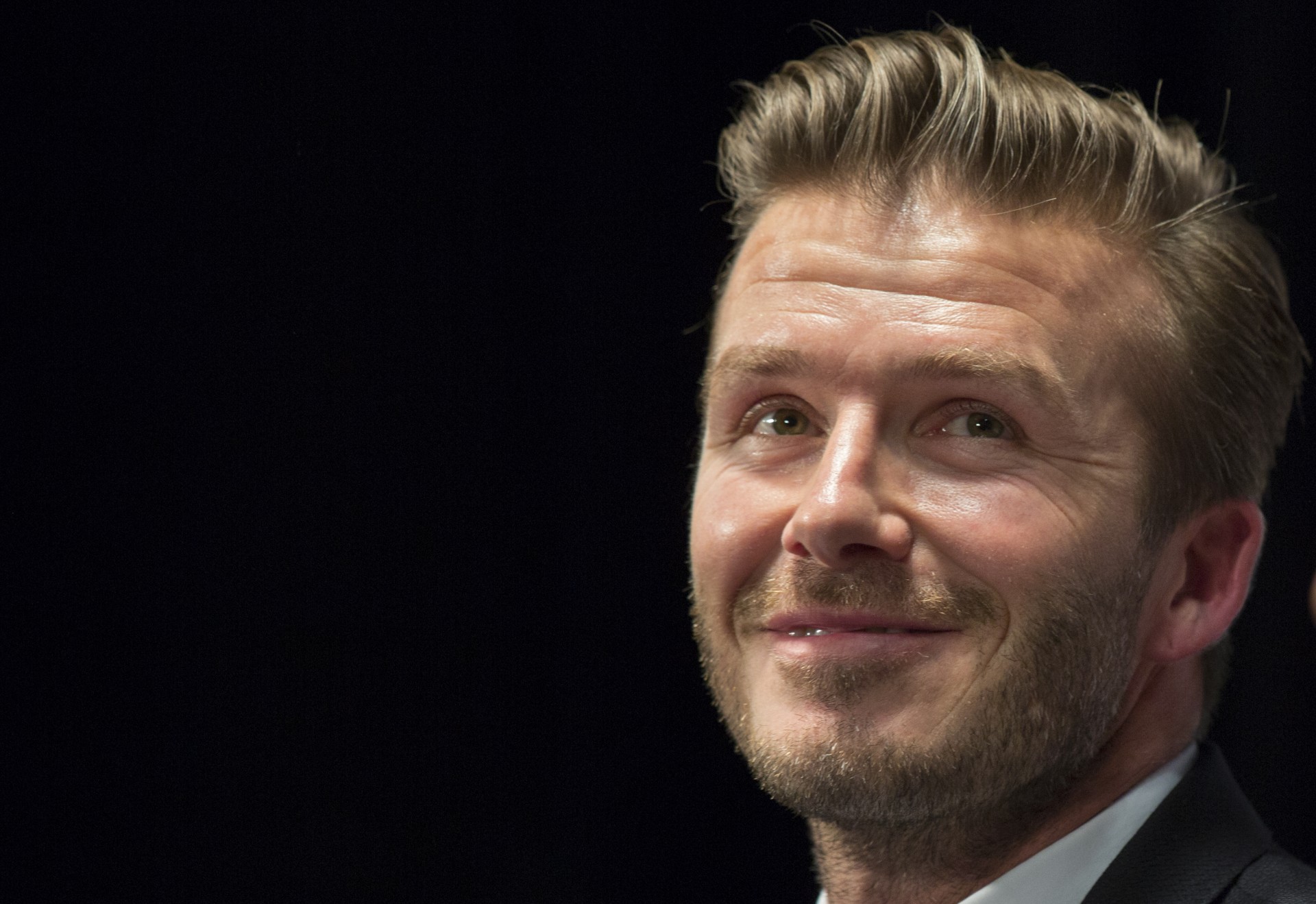 Синот на Дејвид Бекам не му честиташе на татко си за високата титула: Дали ова е официјален крај на нивните складни семејни односи?