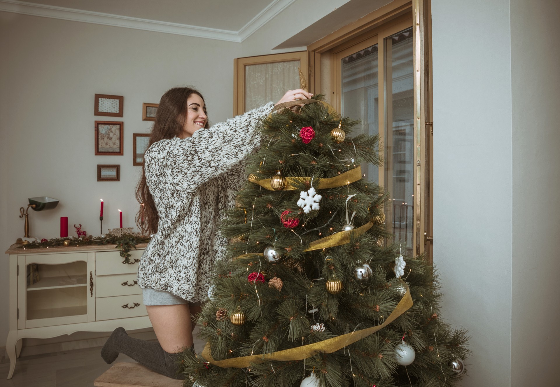 Украсете ја елката како професионалец: Овие БОИ се во тренд и мора да се најдат во вашиот дом