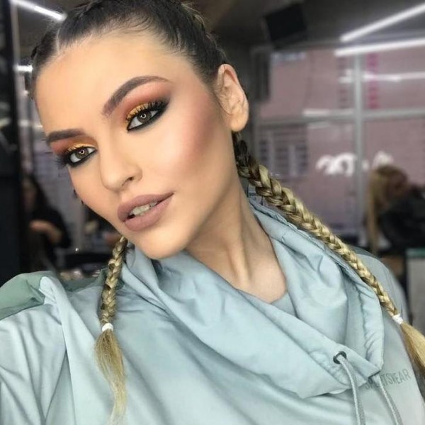 (ФОТО) Лина Пејовска со инспиративен „make up“