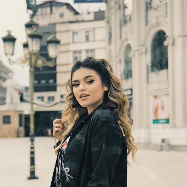 Лина Пејовска: „Сите мои песни имаат поголема гледаност на Балканот отколку кај нас“!
