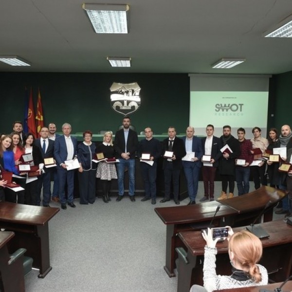 „Божиновски часовници и накит“ по четврти пат избран за најдобар трговски објект