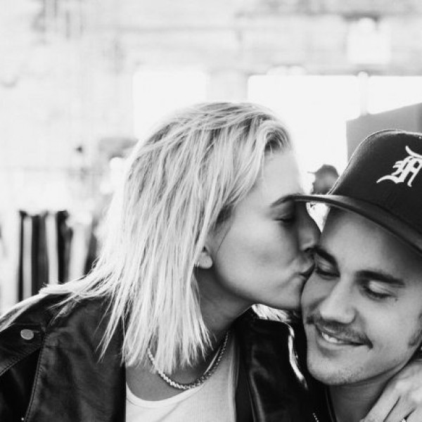 Според обичаите: Еве како Justin ја запроси Hailey!