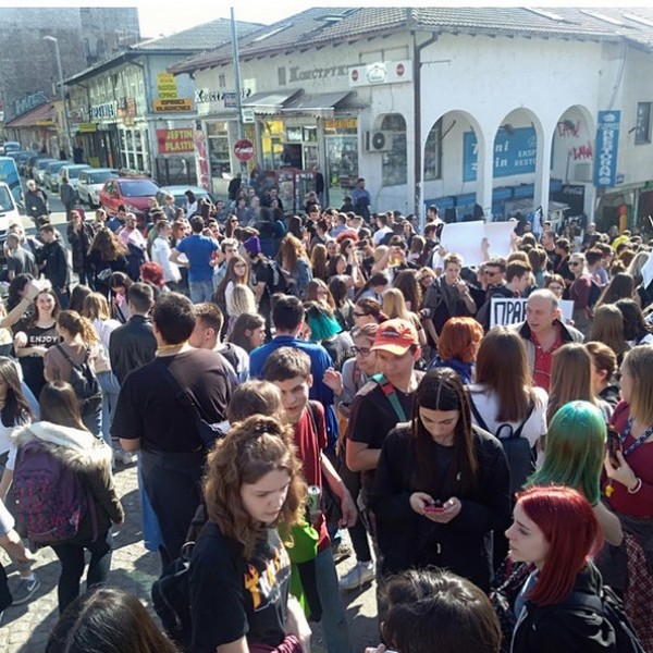 ВИДЕО: Величенствени и страшни во исто време, гимназијалците протестираа поради уапсениот другар!