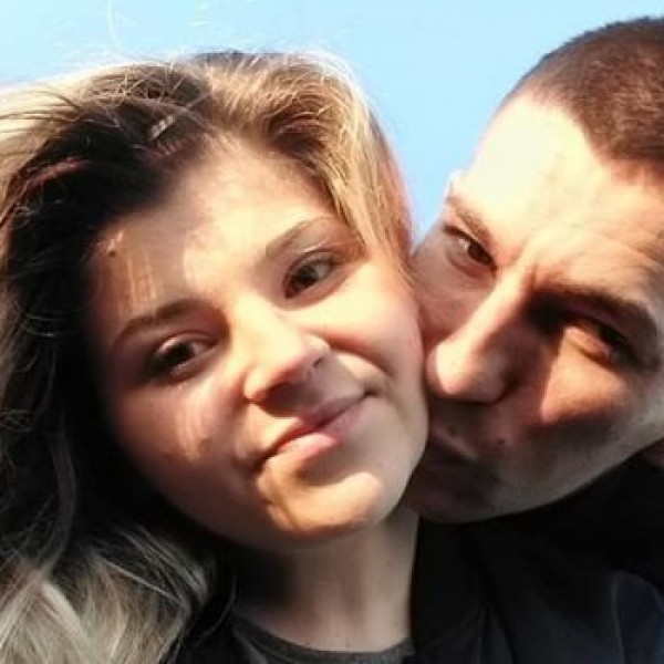 Потресен статус на момчето чија девојка почина: Како денес да ги утешам твоите родители?