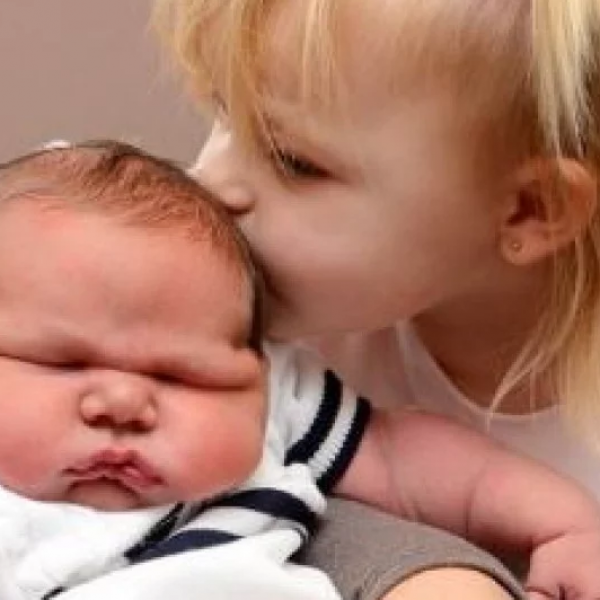 (ФОТО) Кога се роди бебето тежеше 6 килограми: Денес изгледа сосема поинаку