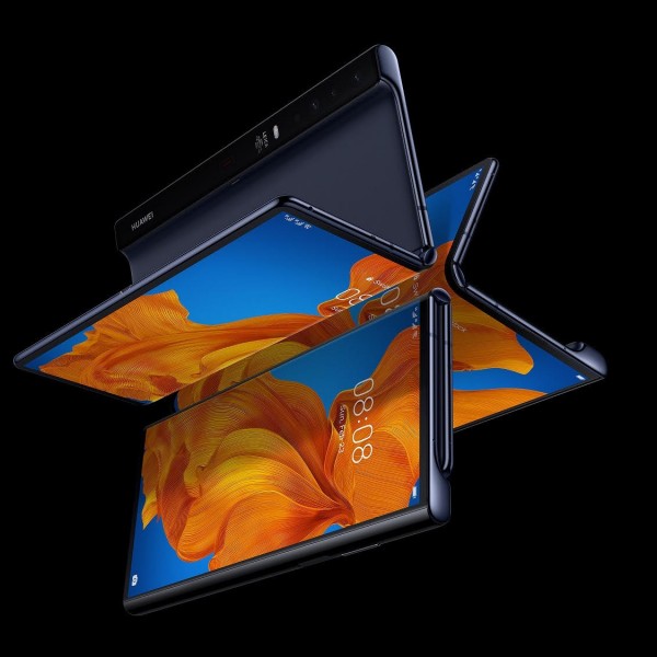 Huawei го претстави преклопувањето на новата генерација - HUAWEI Mate Xs