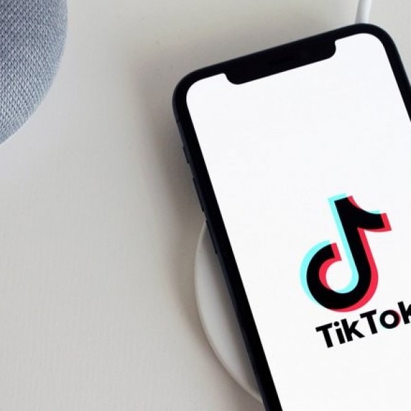 Кој ќе го купи ТикТок: По „Мајкрософр“ и „Твитер“ влезе во трката
