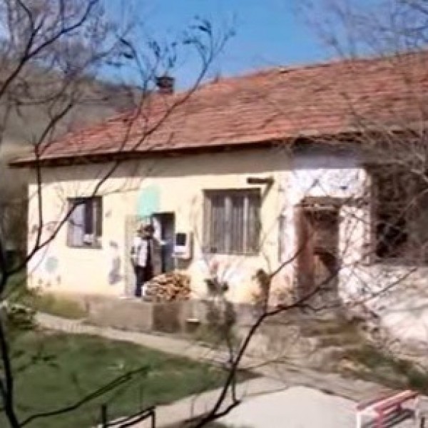 Како времето да застанало: Нехумани услови во кумановско училиште, а се најавува враќање во училишните клупи