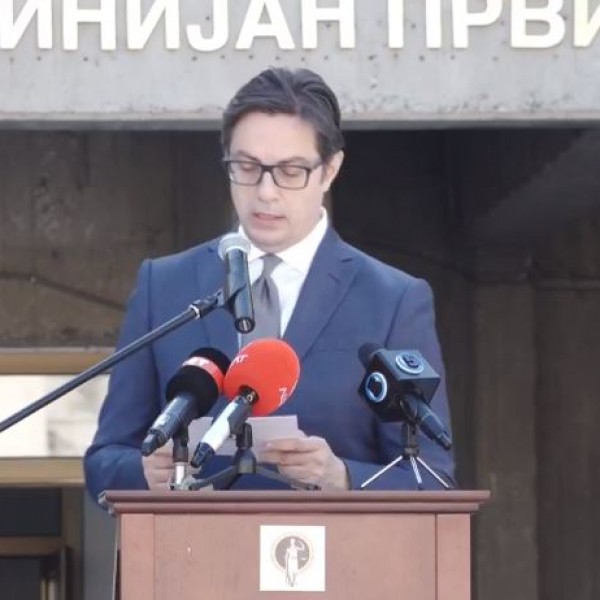 Пред вас се најубавите години од животот, кој јас ги имав пред 40: Пендаровски до идните студенти на Правен