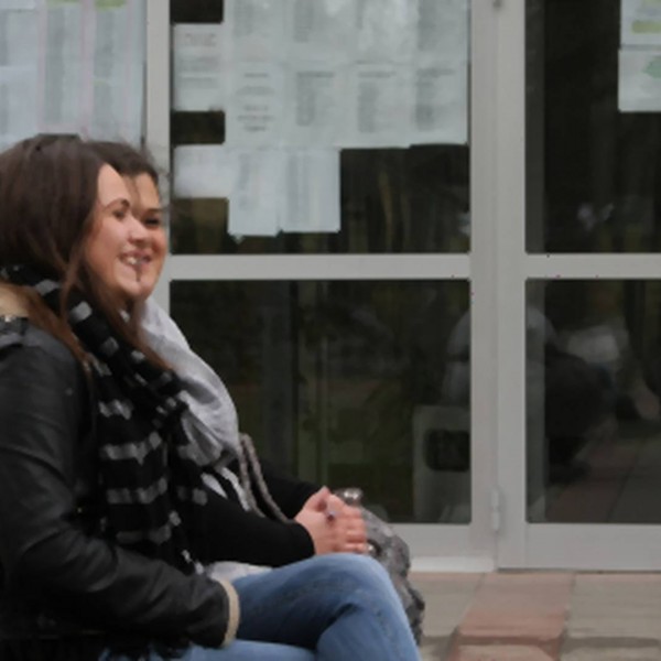 Ученичка ја известила класната дека не може да присуствува на онлајн наставата: Нејзината причина е апсолутен хит