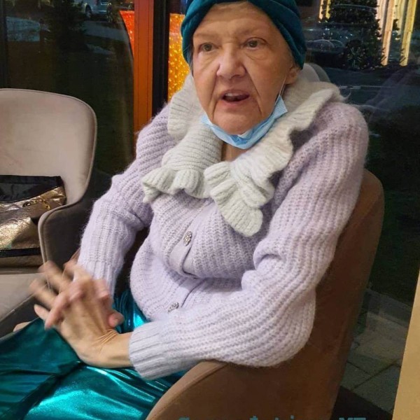 Се огласи Марина Туцаковиќ: По фотката која ги шокираше сите, откри детали за борбата со ракот