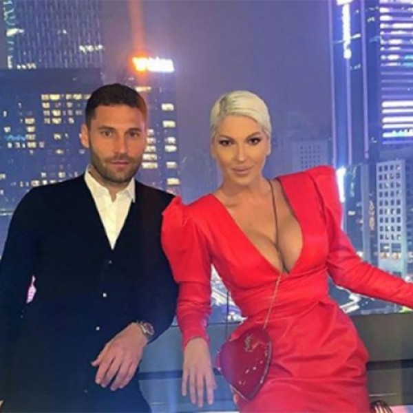 Јелена Карлеуша отворено за бракот и своите секси маани: Душко сака кога сум размазена