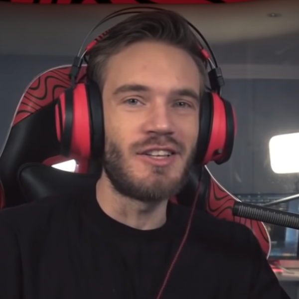 Најследениот јутјубер во светот PewDiePie го посети Скопје? (ВИДЕО)