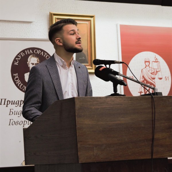 „Дајте државата нека им помогне на нашите луѓе“: Дамјан Стоименовски „За лицата со посебни потреби“