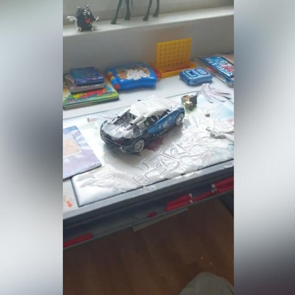 Родителите полуделе кога виделе што направил синот: Хаосот во домот бил само почеток на пеколот што малиот им го подготвил (ВИДЕО)