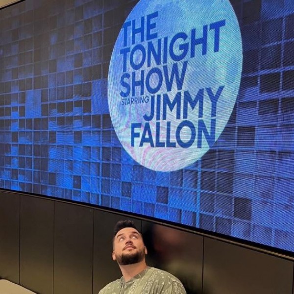 Лично се имам запознаено со Jack Harlow, Cody Simpson, Jimmy Fallon: Македонецот Никола Тефов за животот во Америка