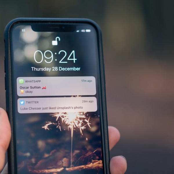 Трик за кој многумина не знаат: Како на WhatsApp да прочиташ цела порака без да ја отвориш?