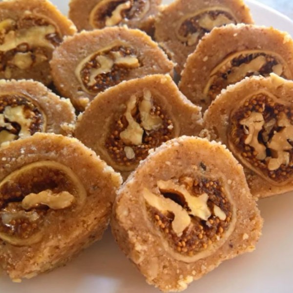 Свекрвино око: Десерт со смешен назив и вкус на кој нема да може да му одолеете