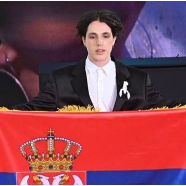 Српскиот претставник на Евровизија се огласи за британските медиуми: Простете што нема да можам да бидам весел, моите мисли се со жртвите и нивните семејства