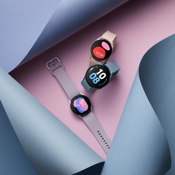 Апликациите Thermo Check и WhatsApp пристигаат на Galaxy Watch серијата на часовници