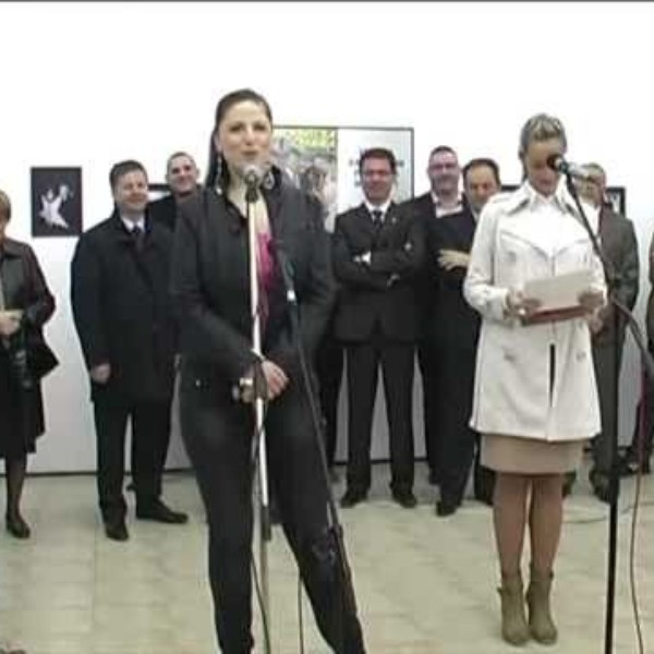 Урнебесно видео што ќе ве насмее до солзи – рецитат за „погрешни луѓе и погрешни случувања“ (ВИДЕО)
