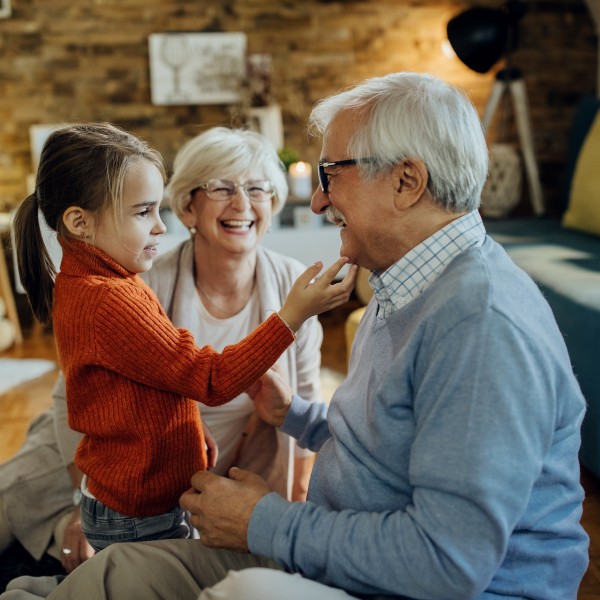 Дали е подобро градинка или „услугата на баба“ за детето? Психолог открива кои се предностите, а кои се недостатоците