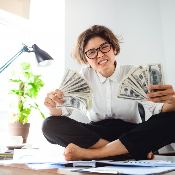 Џепарлак за тинејџери: Еве кој износ е „идеален“ според експертите