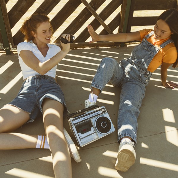 Некогаш нормално, сега заборавено: 7 навики од 90-тите што треба да ги вратиме