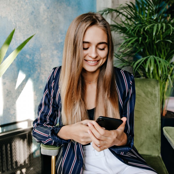 Генерација Z нема проблем со зависност од алкохол и дрога, нивниот најголем проблем е страв да останат без телефон или Интернет