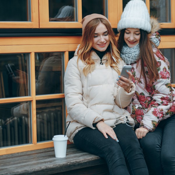 Тинејџерите не треба да имаат премногу контрола, но ни премногу слобода: Која е идеалната мера